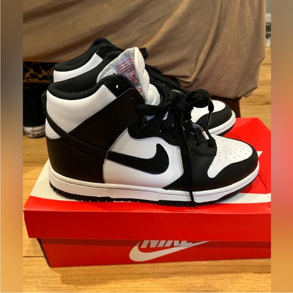 Nike dunk pandas size w6.5/m5 EUC - Picture 4 of 8